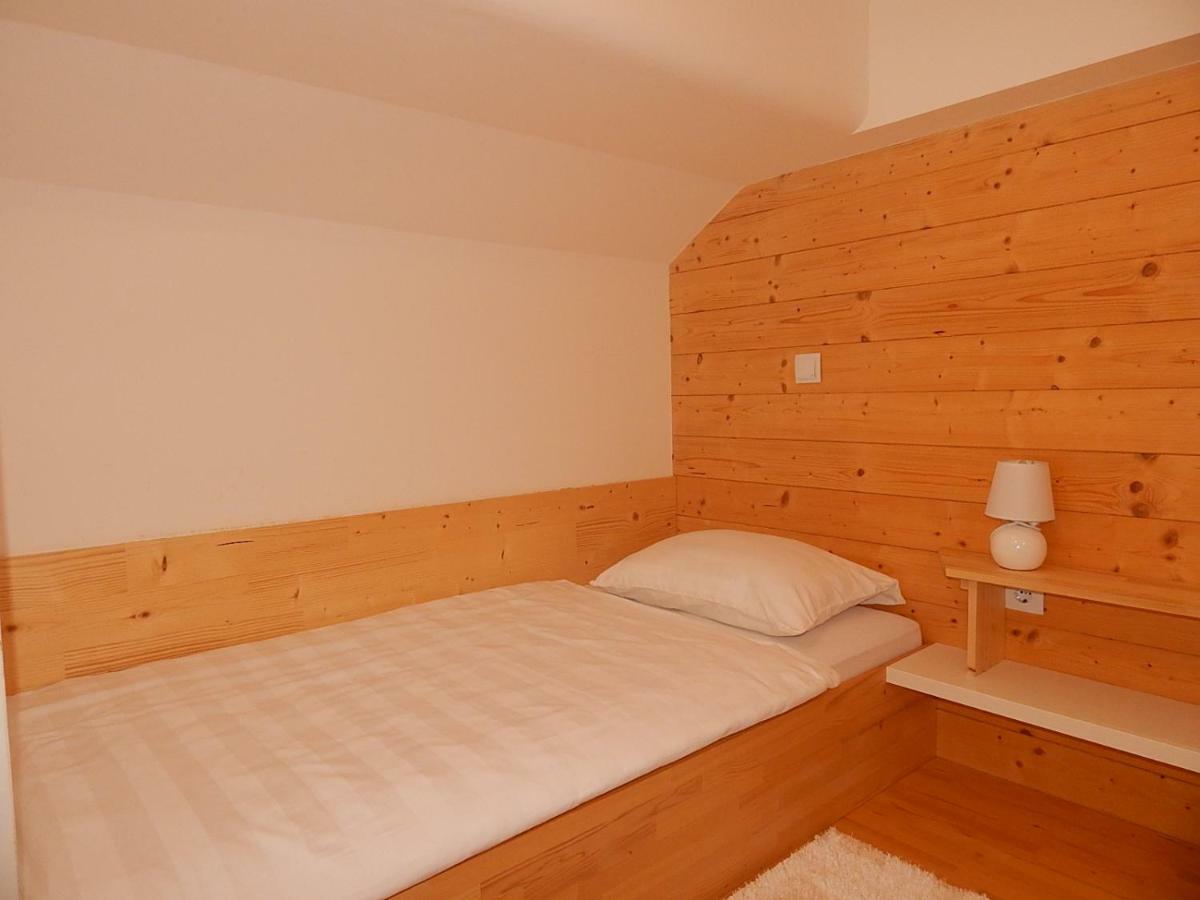 Studio Apartman Lakasa Rakovica Extérieur photo