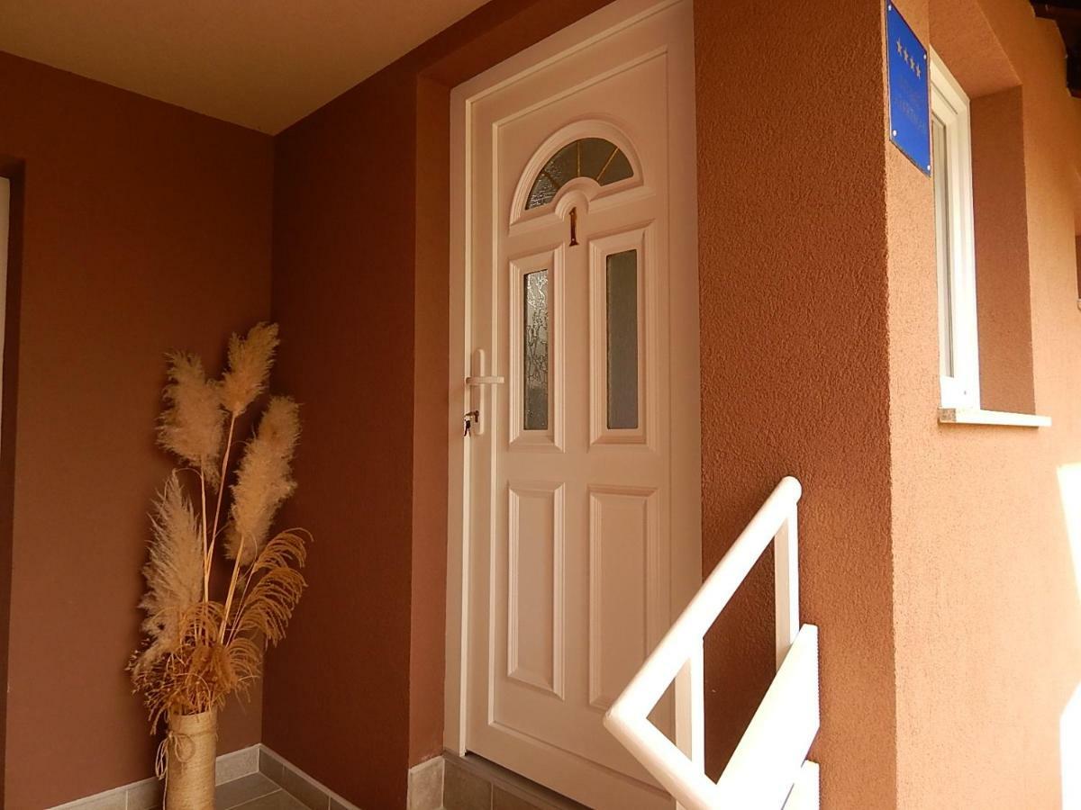Studio Apartman Lakasa Rakovica Extérieur photo