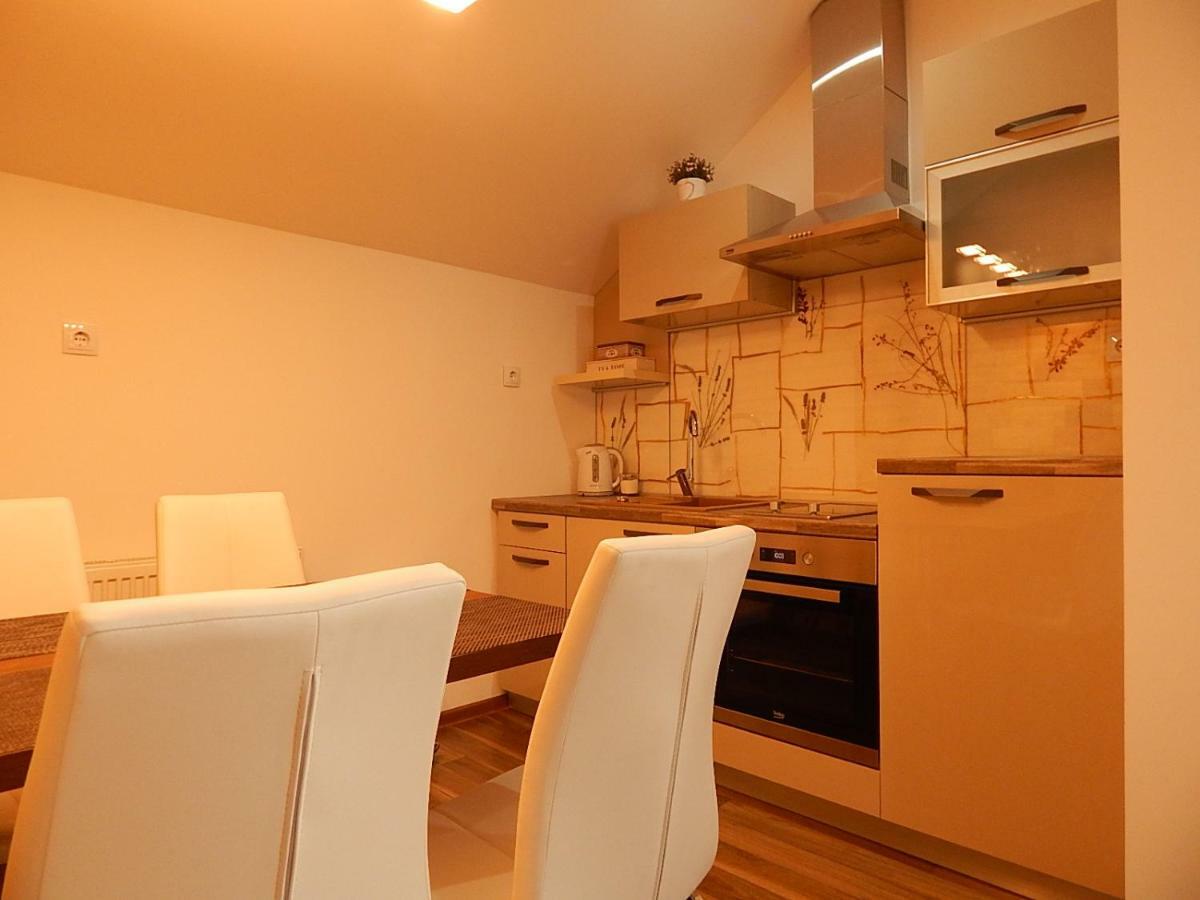 Studio Apartman Lakasa Rakovica Extérieur photo